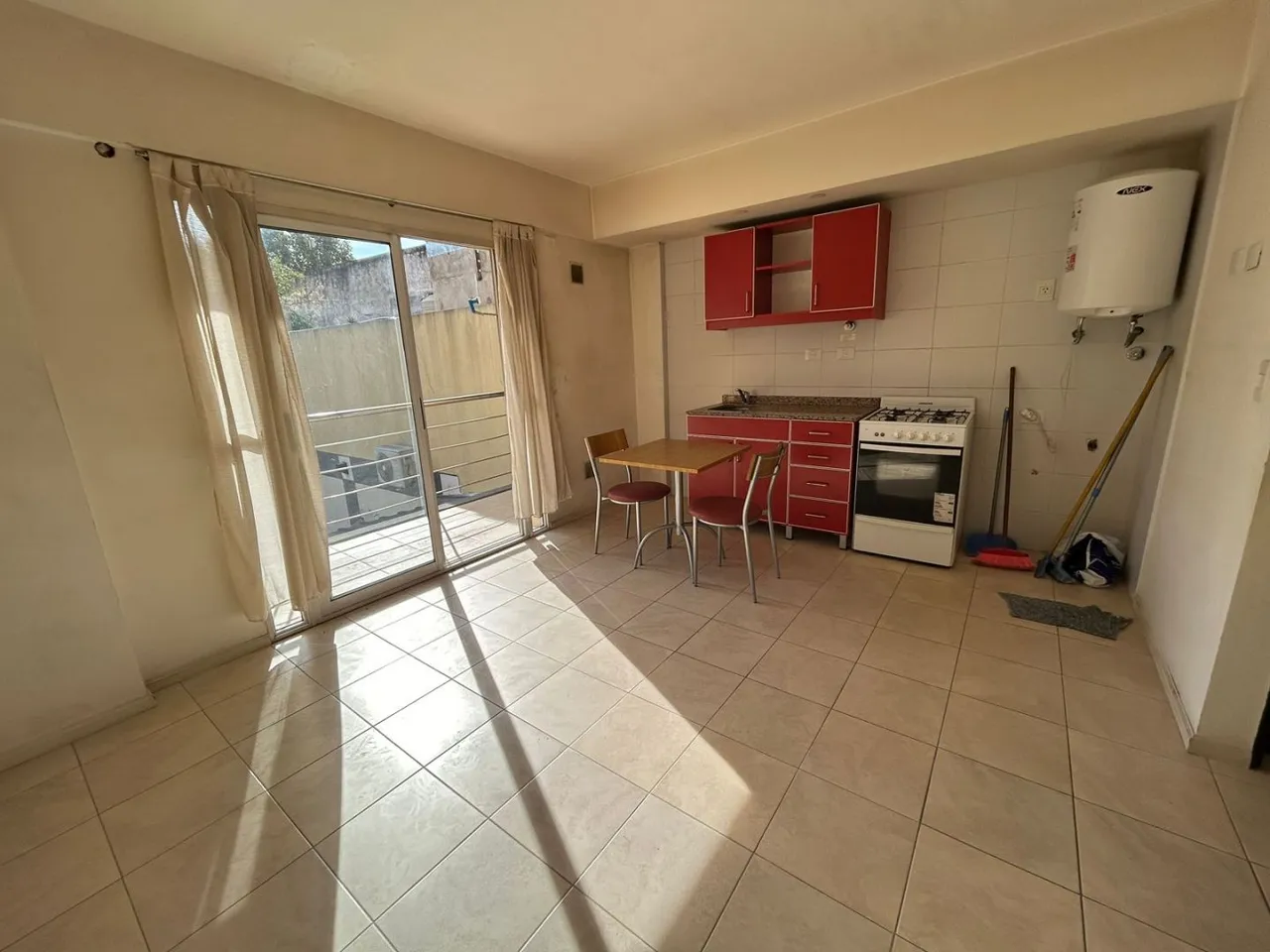 Departamento en Av. Rivadavia 10700