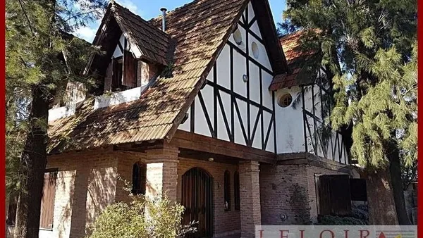 Casa en Coronel Machado 3000