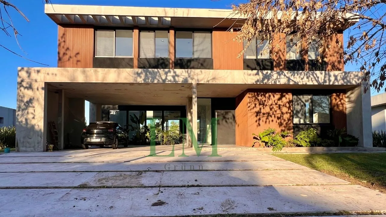 Casa en Acceso Oeste Km