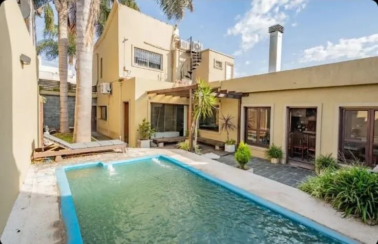 Casa en Luis Guanella 1100