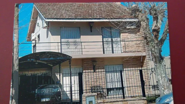 Casa en AVDA HIPÓLITO Y