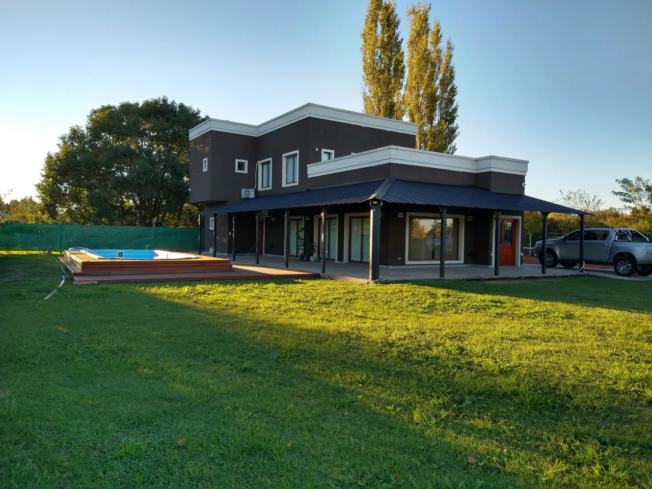 Casa en ACCESO OESTE 100