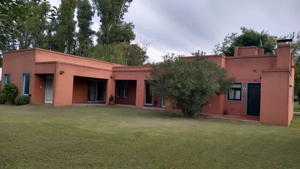 Casa en UNIDAD FUNCIONAL