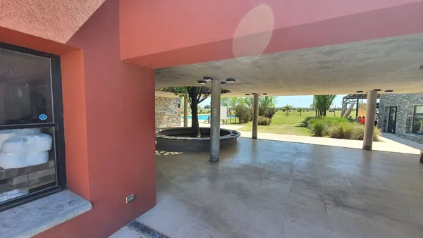 Lote en Area 10