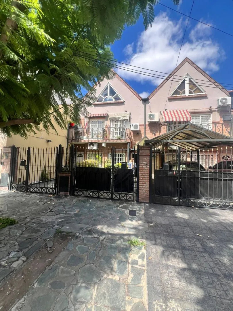 Casa en ARISTOBULO DEL V 500