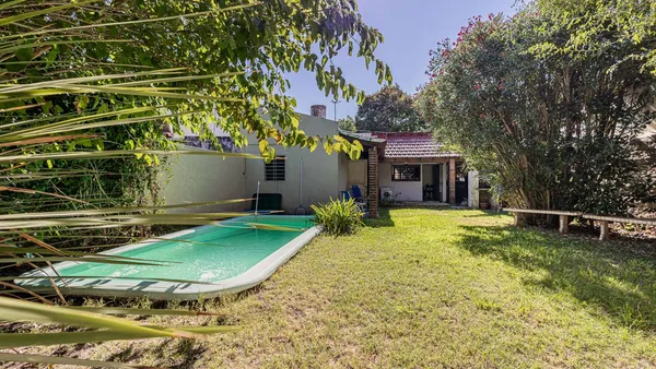 Casa en 32 e/ 20 y 21