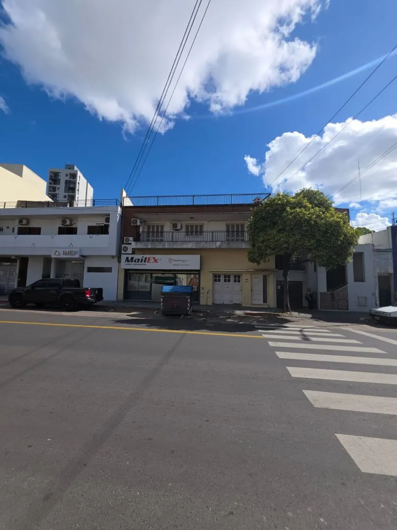 Casa en Av. Pascual Echa 800