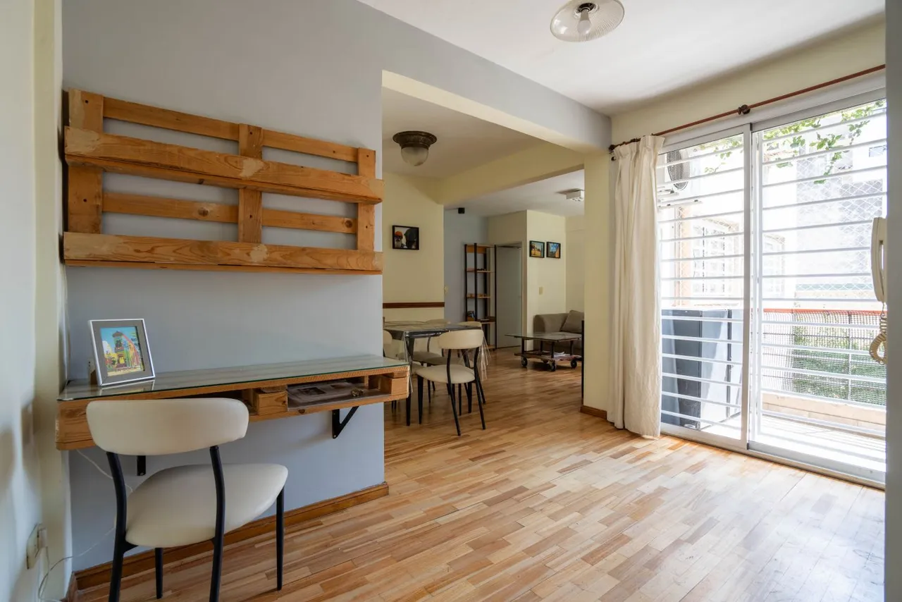 Departamento en Juan Lemos 200