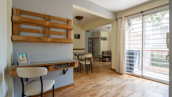 Departamento en Juan Lemos 200