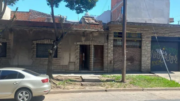 Casa en AV. DE LOS CONST 1700