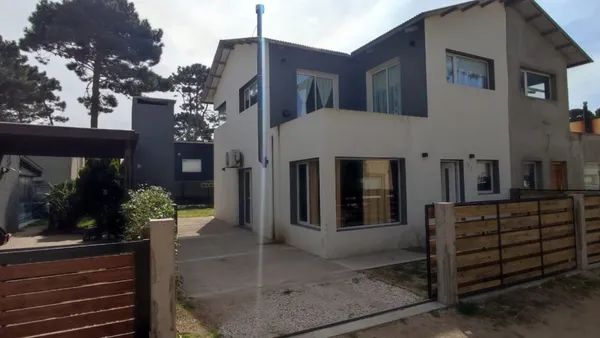Casa en De la Corvina 100