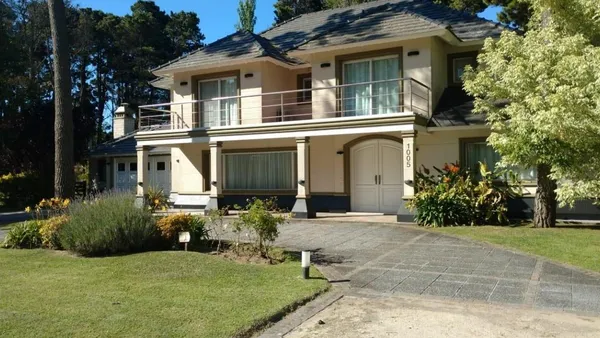 Casa en De las tres cara 1000