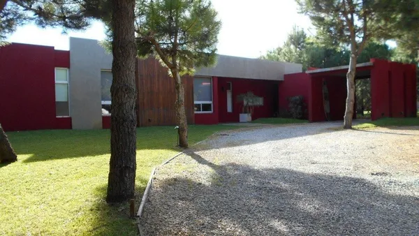 Casa en Boulevard la Her 1000