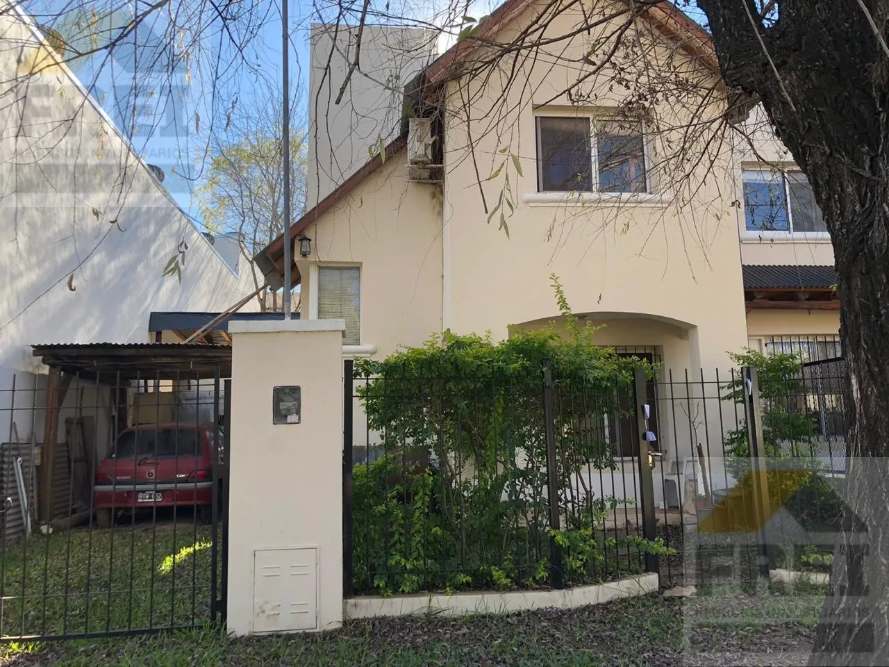 Casa en Evita 400
