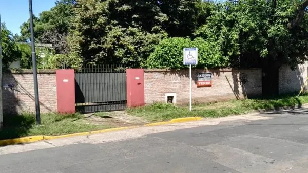 Lote en Gral. Las Heras 300