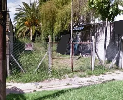Lote en Angel Delia 1800