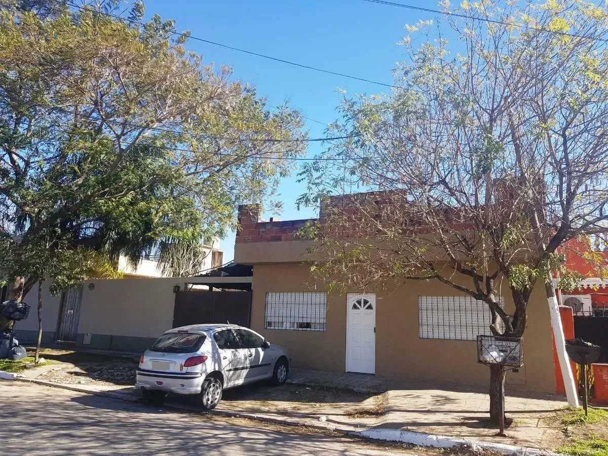 Casa en Sargento Cabral 2200