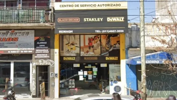 Local Comercial en Avda. Ricardo Ba 800