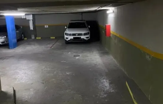 Cochera en Av Avellaneda 300