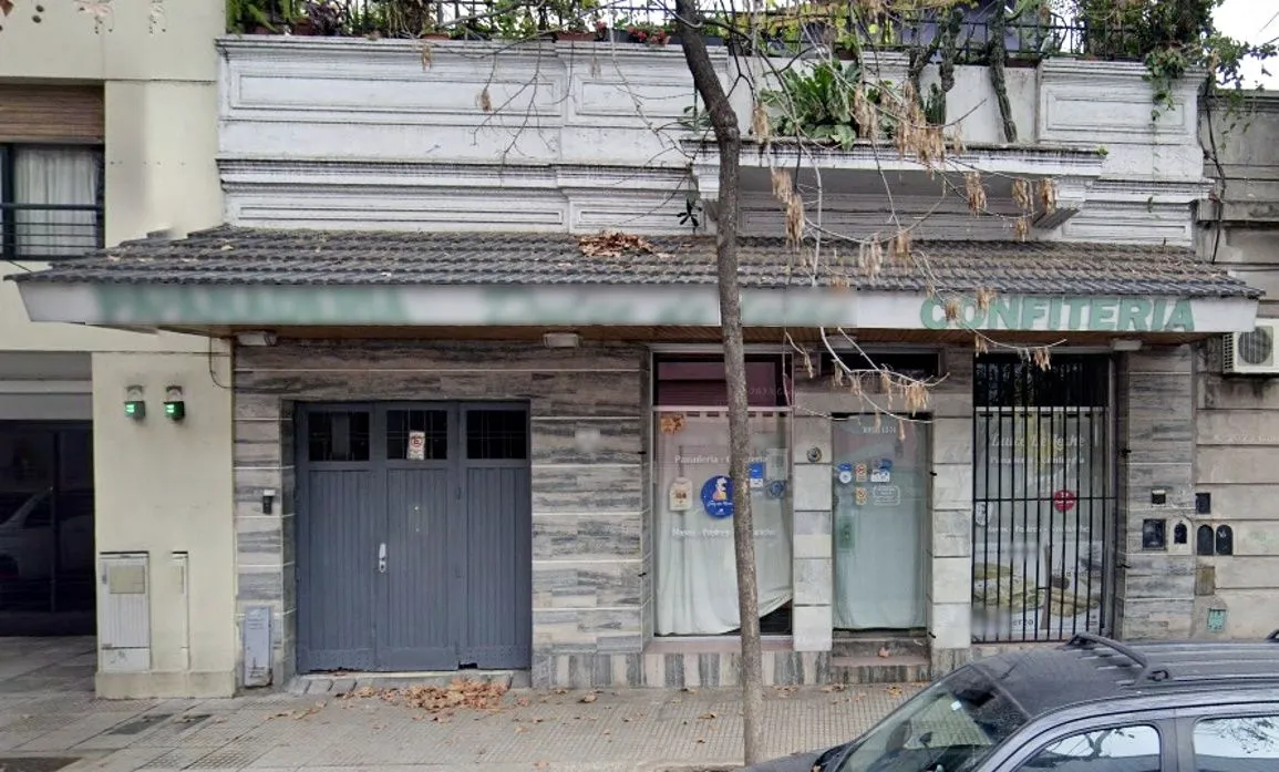 Local Comercial en Rojas 1500
