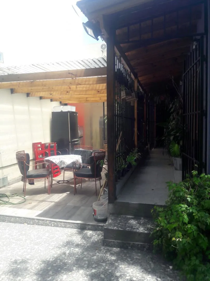 Casa en Rojas 1500