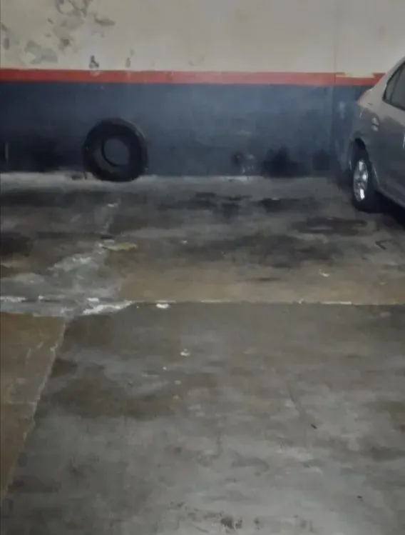 Cochera en Uriburu 400