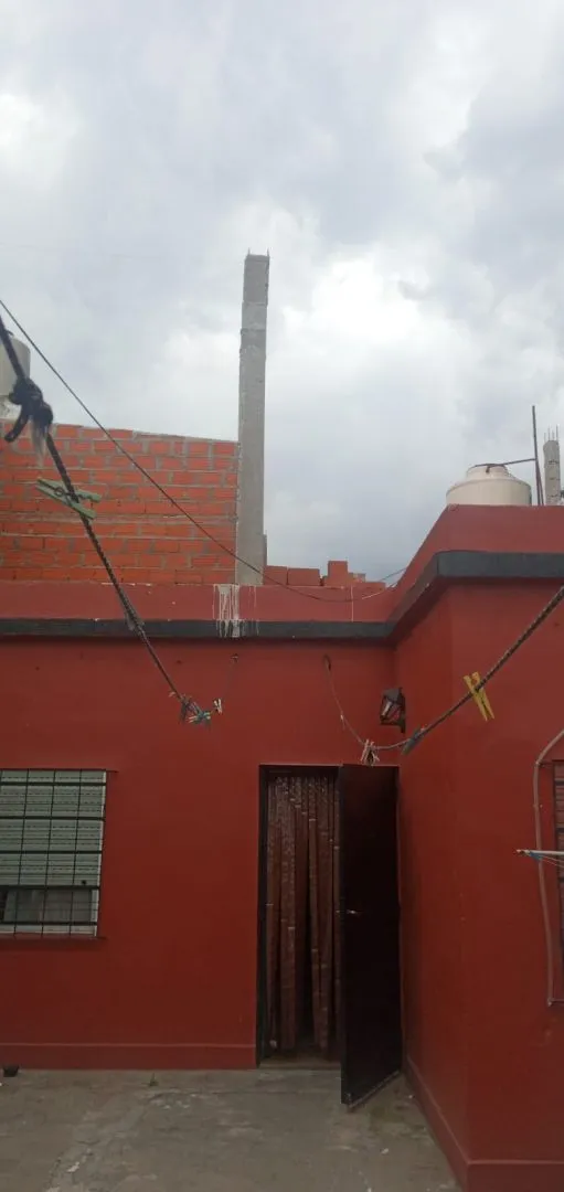 Casa en Enrique Fernande 4000