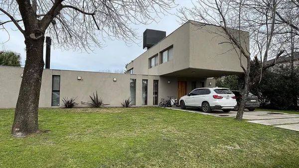 Casa en Ruta 24 km 8.5 3400