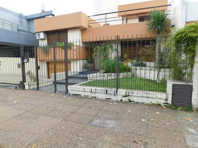 Casa en CISNEROS, VIRREY 2800