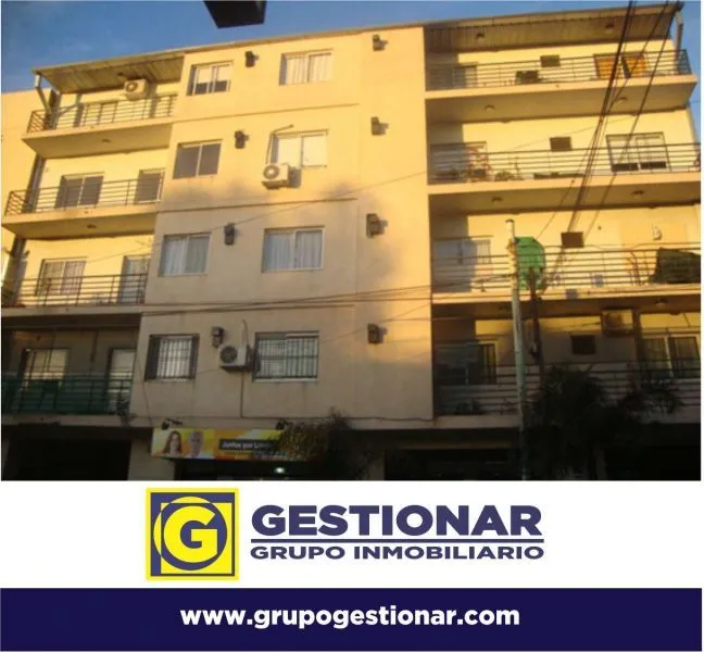 Departamento en Av. J. D. Peron 3800