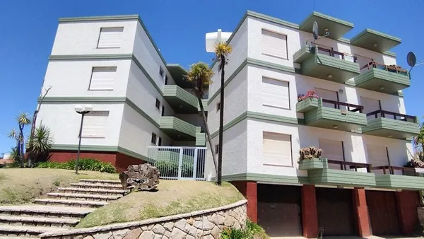 Departamento en Av. 2 3200