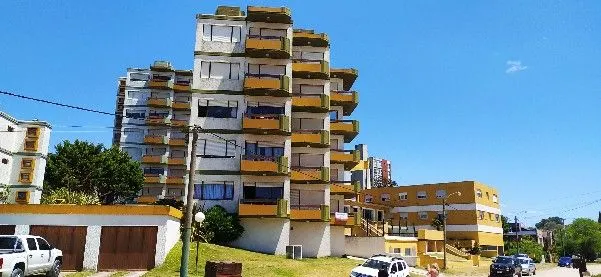 Departamento en Av 1