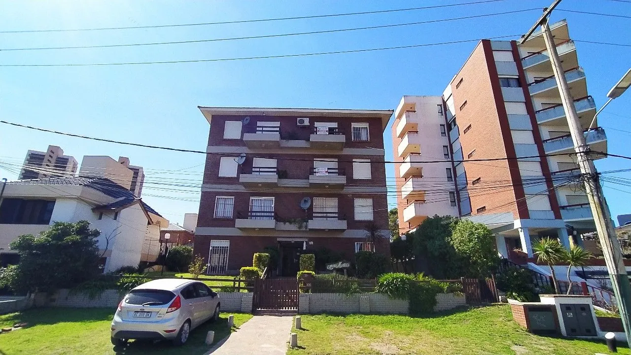 Departamento en Av 2 200