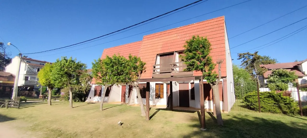 Casa en Av 2 bis 4700