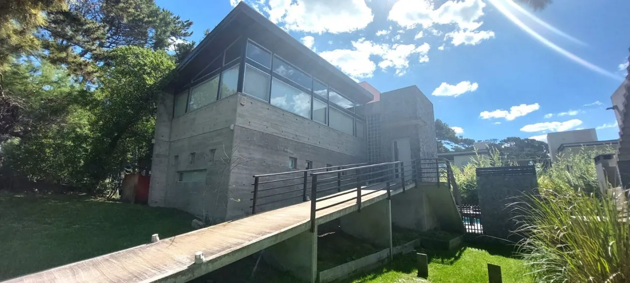 Casa en José León Suar