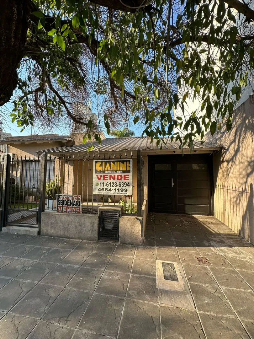 Casa en Urquiza 1300