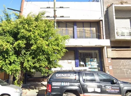 Local Comercial en AV.CABILDO 1700