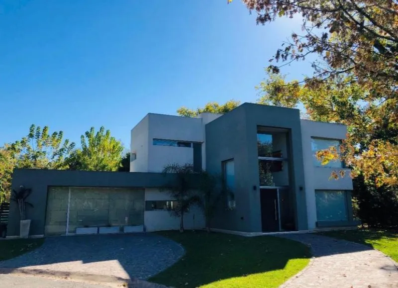 Casa en CALLE 137 7400