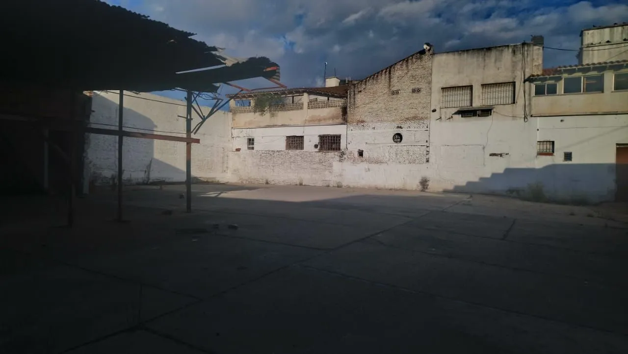Galpon en JUAN B JUSTO CAS 1600