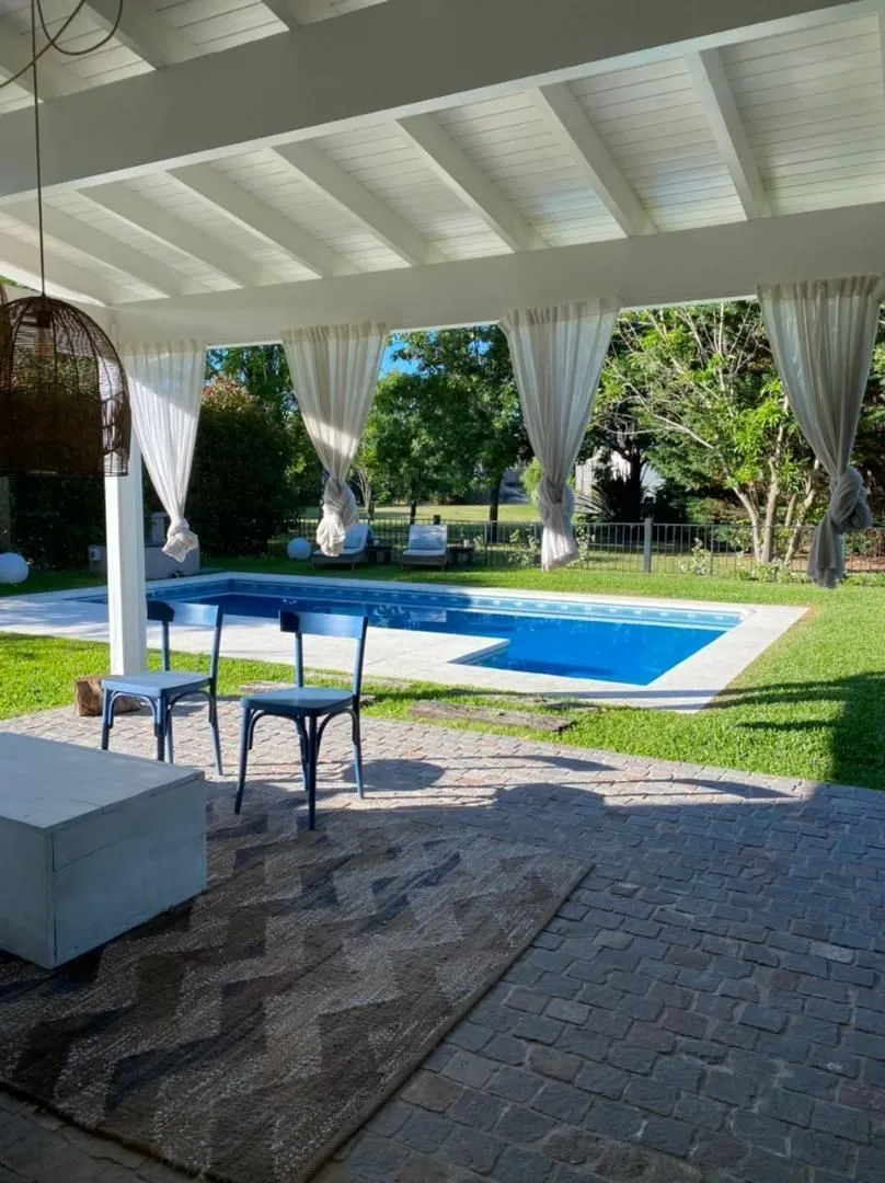 Casa en CLUB DE CAMPO AB
