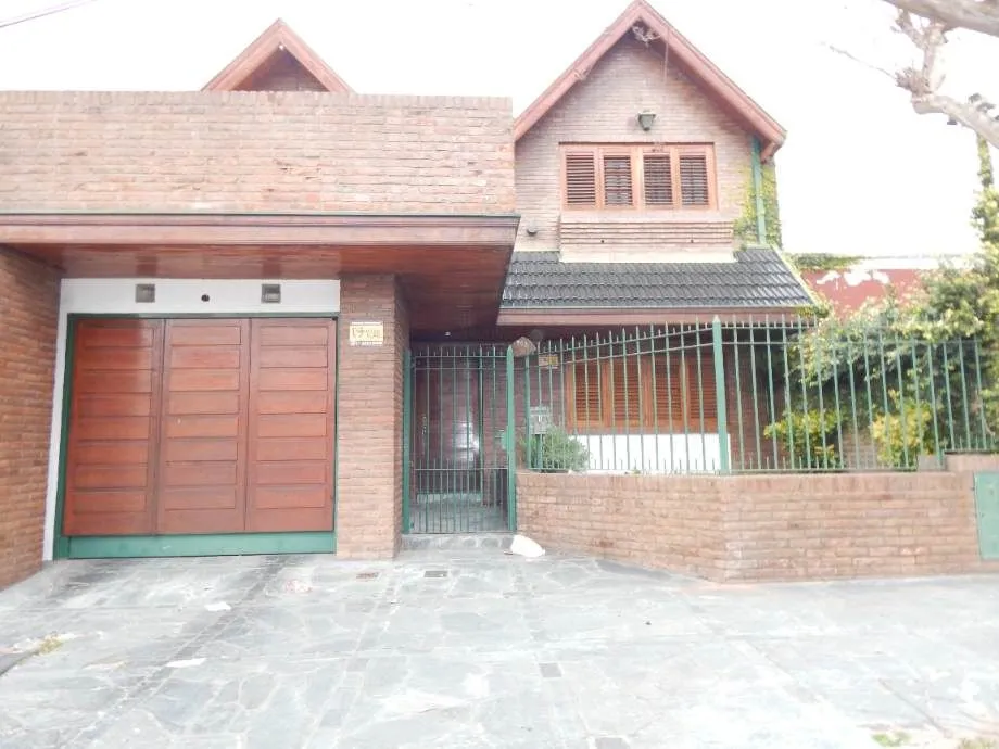 Casa en AMEGUINO 900