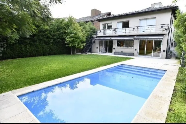 Casa en CEVALLOS 1001
