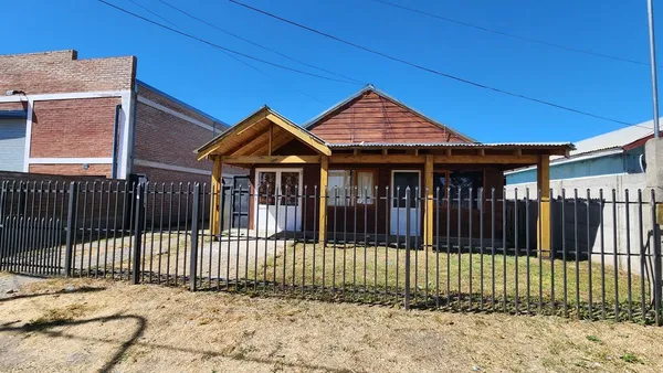 Casa en Roque Gonzalez 100