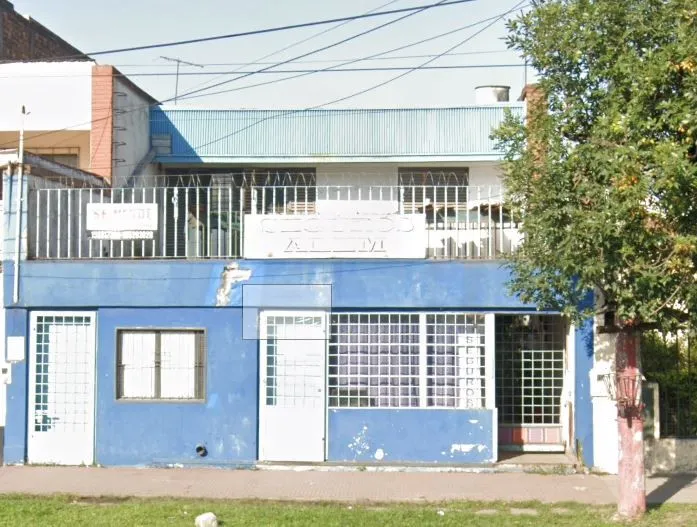 Casa en av alem 1000