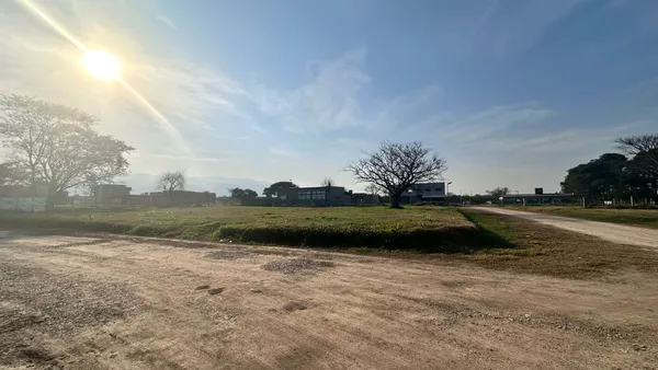 Lote en a 400 metros de
