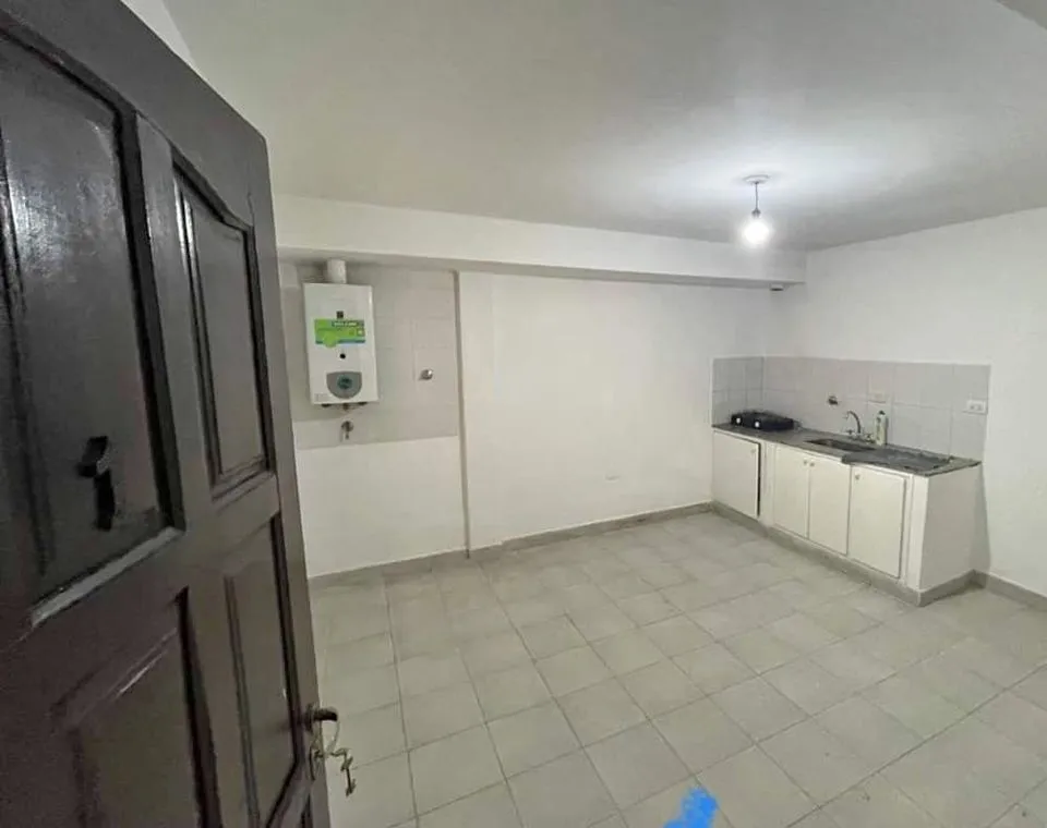 Departamento en rivadavia 1300