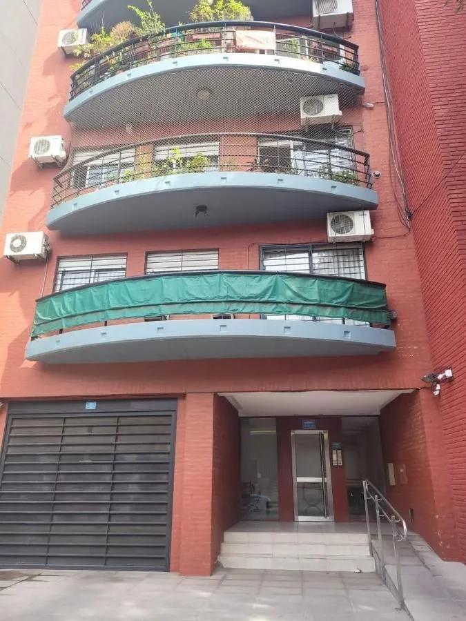Departamento en Vallejos 300 ° 100