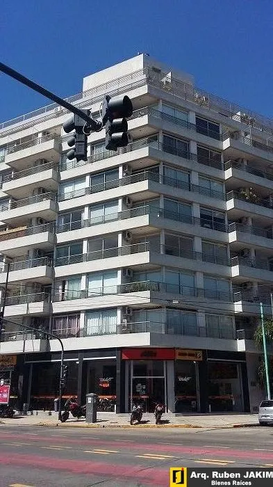 Departamento en JOSE CUBAS 3400