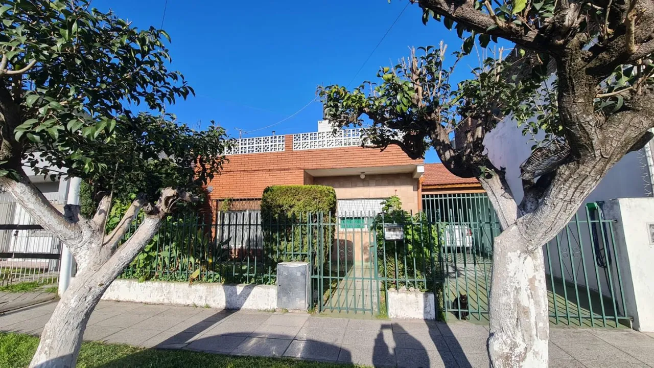 Casa en Los Andes 2400