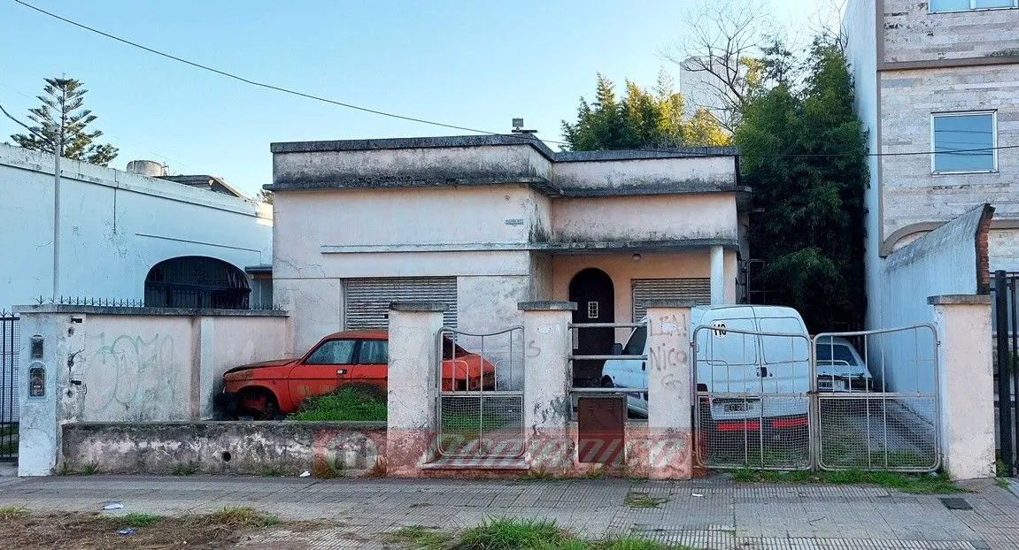 Lote en LUIS MARIA DRAGO 2400
